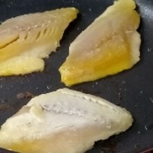 フライパンで さわら西京味噌焼き 白ワイン味噌添え レシピ 作り方 By こってぃさん 楽天レシピ フライパンで さわら西京味噌焼き 白ワイン味噌添え レシピ 作り方 By こってぃさん 楽天レシピ